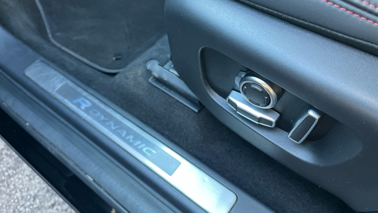 Land Rover Discovery Sport 2.0 D200 R-Dynamic HSE 5dr Auto Diesel Station Wagon